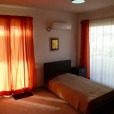 Homestay Private Deluxe With Balcony At Datacom Building *