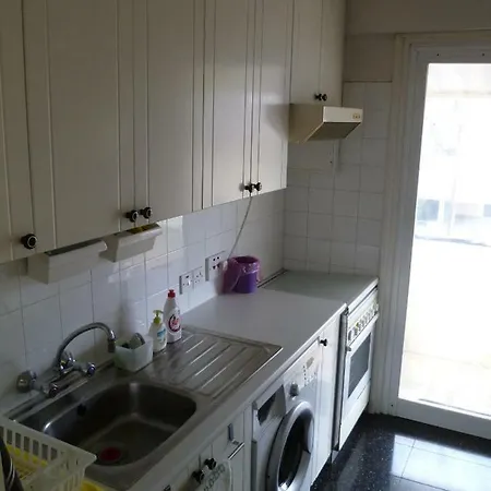 Private Deluxe With Balcony At Datacom Building Alloggio in famiglia