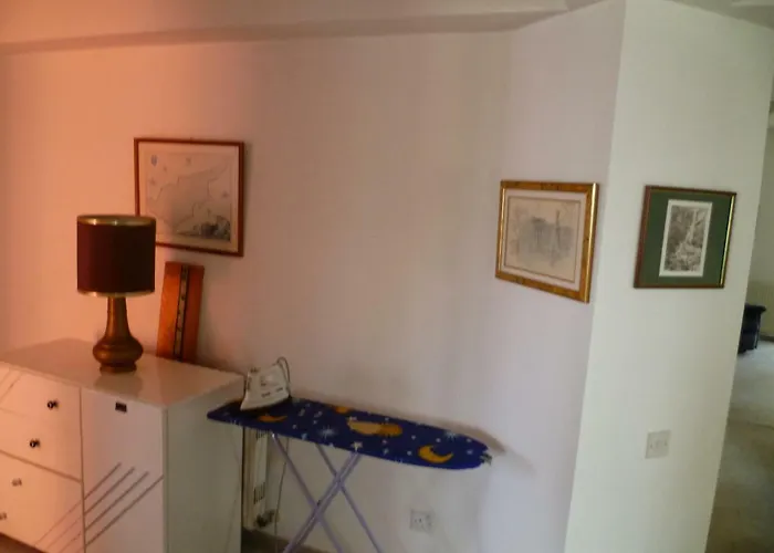 Private Deluxe With Balcony At Datacom Building Privatunterkunft Nikosia