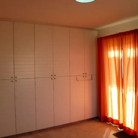 Private Deluxe With Balcony At Datacom Building * ニコシア